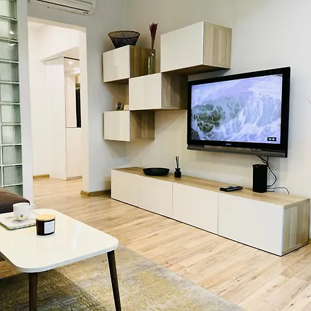 Cozy Near Vitosha Blvd * Sofia